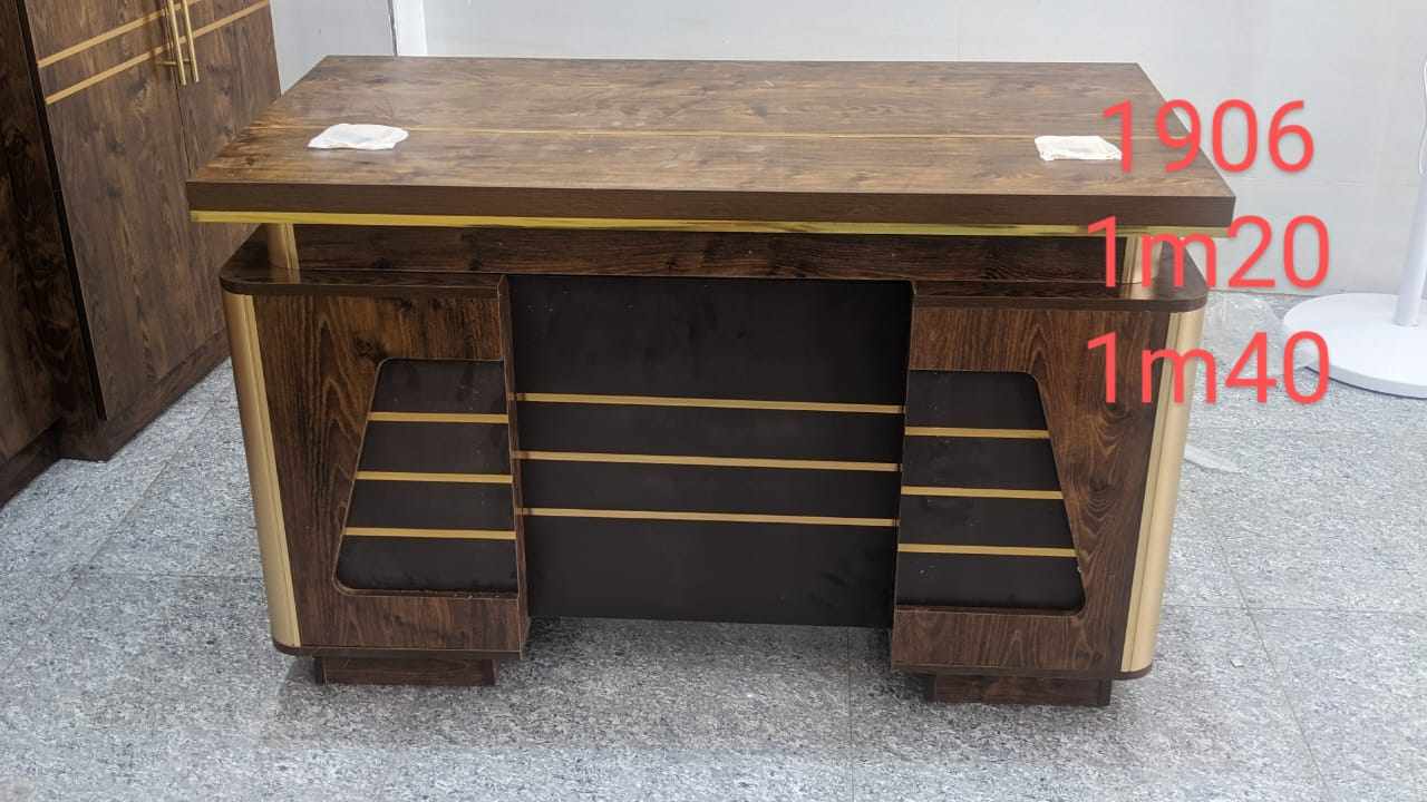 Table bureau vf